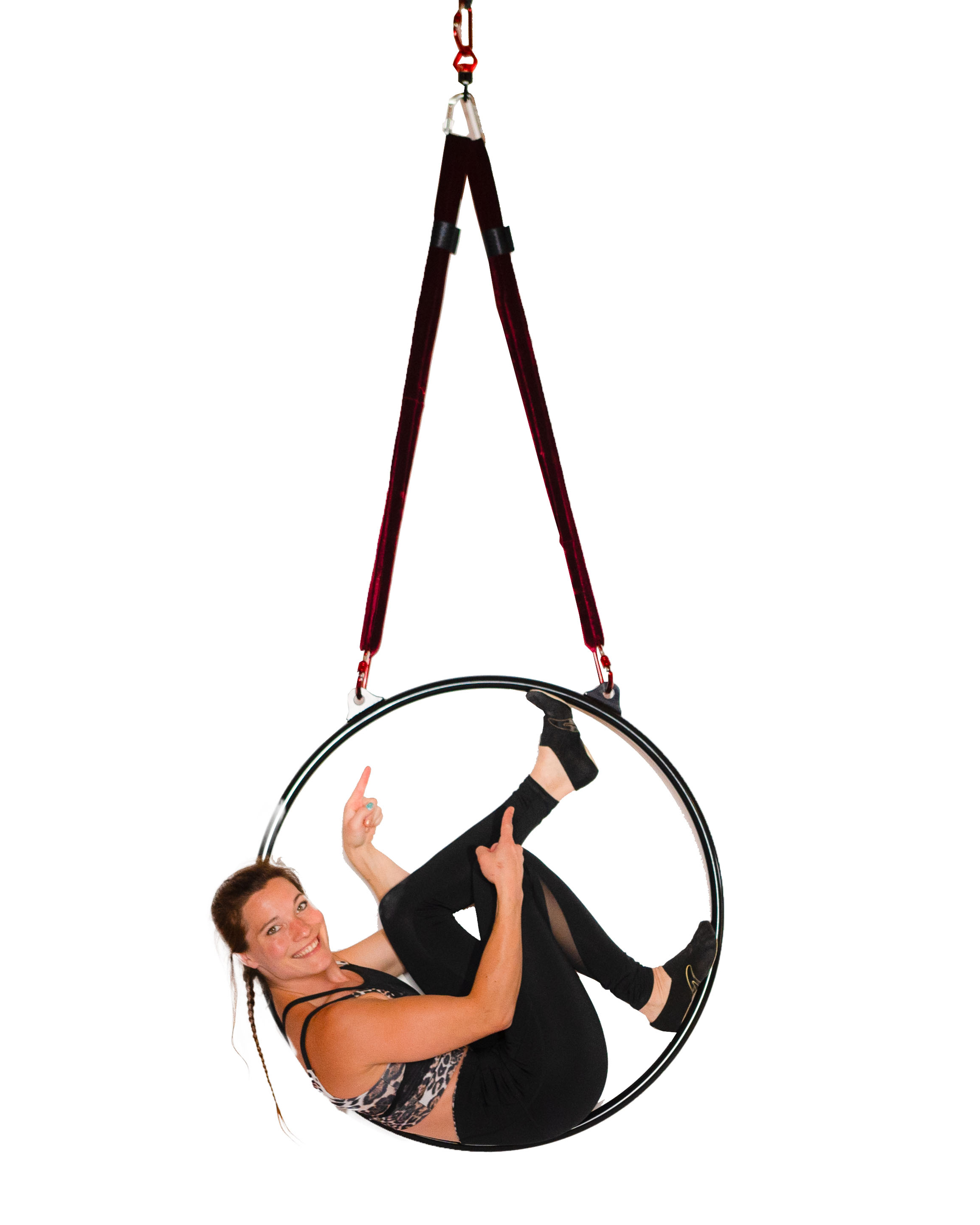 Schwarzer pulverbeschichteter Aerial Hoop mit zwei Aufhängepunkten aus Stahl, ideal für Anfänger und beliebt in Poledance Studios. Im Luftakrobatik Shop erhältlich.