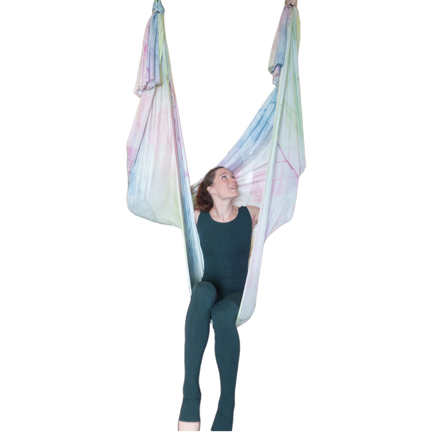 Blau-gelbes, wenig dehnbares Aerial Yoga Tuch Blättertraum, perfekt für Luftakrobatik, erhältlich im Luftakrobatik Shop von Marlene Kiepke.