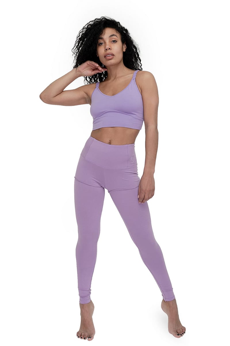Lila Wellness Leggings im Lagenlook mit hohem Taillenbund, ideal für Yoga, Pilates, Joggen und Luftartistik. Erhältlich im Luftakrobatik Shop. Lila Wellness Leggings im Lagenlook mit hohem Taillenbund, ideal für Yoga, Pilates, Joggen und Luftartistik. Erhältlich im Luftakrobatik Shop.