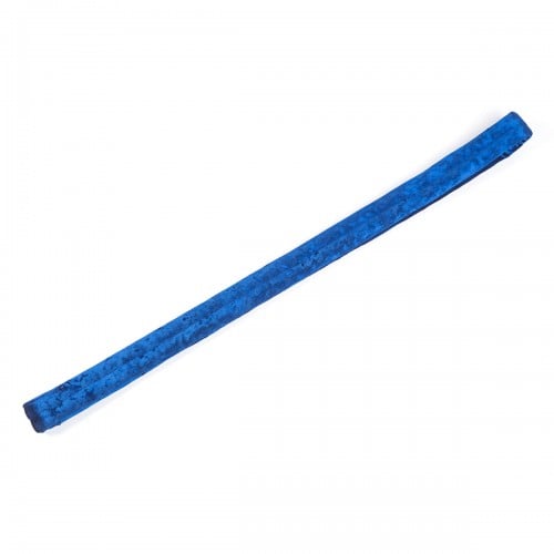 Blauer samtiger Rundschlinge für Luftring-Aufhängungen auf weißem Hintergrund. Ideal für Luftakrobatik Shop, passt perfekt für niedrige Decken. Blauer samtiger Rundschlinge für Luftring-Aufhängungen auf weißem Hintergrund. Ideal für Luftakrobatik Shop, passt perfekt für niedrige Decken.