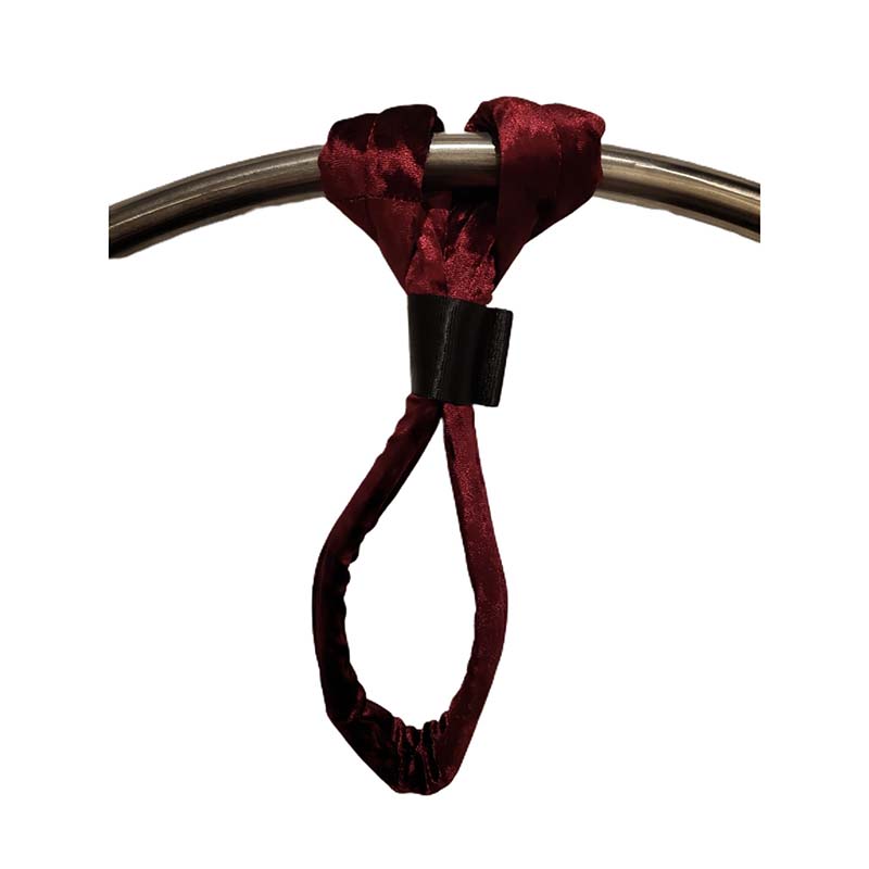 Rote Handschlaufe aus hochwertigem Material, speziell für Luftring-Akrobatik konzipiert. Ideal für sicheren Halt und vielseitige Figuren im Luftakrobatik Shop. Rote Handschlaufe aus hochwertigem Material, speziell für Luftring-Akrobatik konzipiert. Ideal für sicheren Halt und vielseitige Figuren im Luftakrobatik Shop.