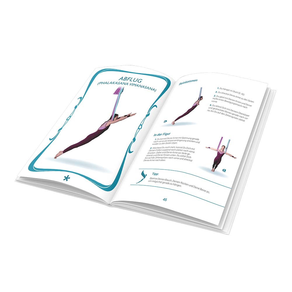 Eine Hand hält das Figurenbuch Luftyoga 1 vor einem neutralen Hintergrund; das Buch zeigt bunte Illustrationen und Übungen für Luftakrobatik am Yogatuch. Eine Hand hält das Figurenbuch Luftyoga 1 vor einem neutralen Hintergrund; das Buch zeigt bunte Illustrationen und Übungen für Luftakrobatik am Yogatuch.