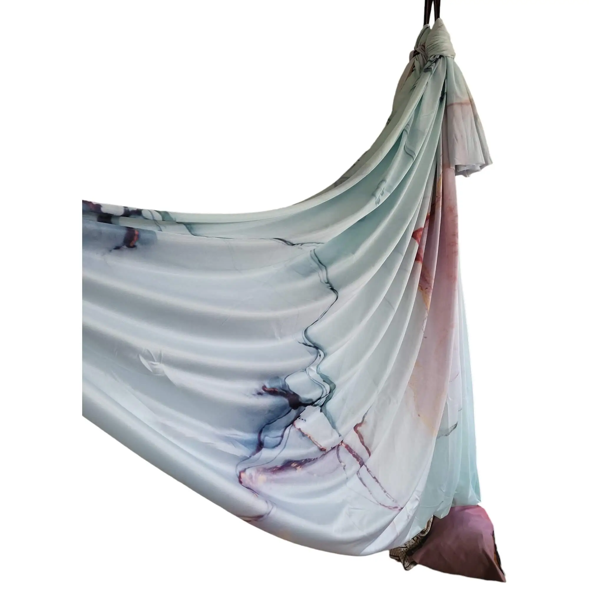 Ein Aerial Yoga Tuch in kräftigen Blau-, Gelb-, Grün- und Violetttönen, wenig dehnbar und ideal für Luftakrobatik aus dem Luftakrobatik Shop.