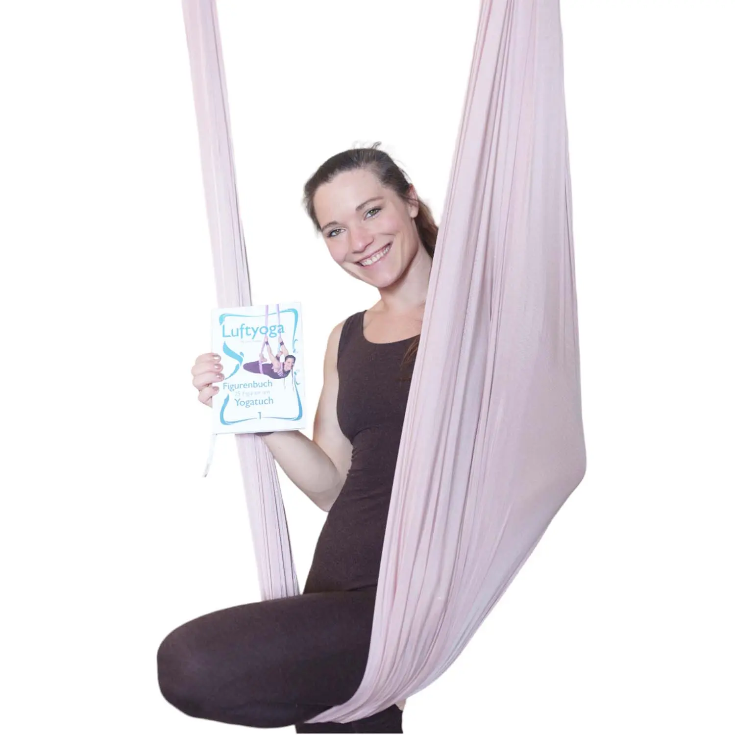 Ein wenig dehnbares Aerial Yoga Tuch in einem ansprechenden Altrosa. Perfekt für entspannende Übungen und erhältlich im Luftakrobatik Shop.