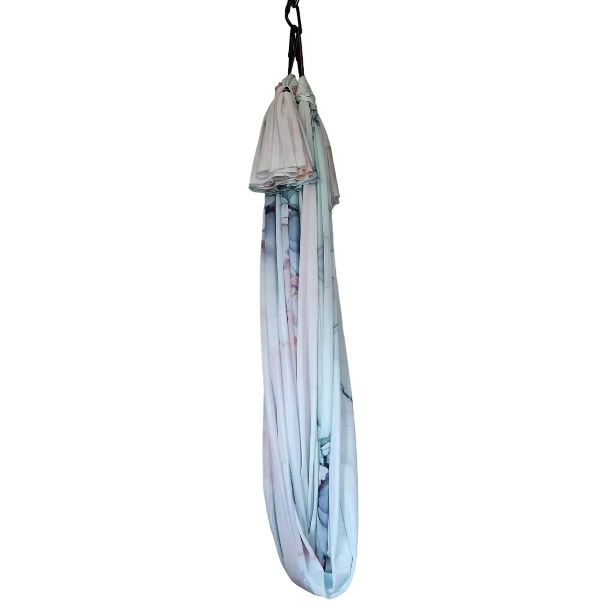 Buntes Aerial Yoga Tuch in Blau, Gelb, Grün und Violett, leicht dehnbar. Horizontale Webstruktur, 2,5 Meter breit, perfekt für Luftakrobatik Shop.