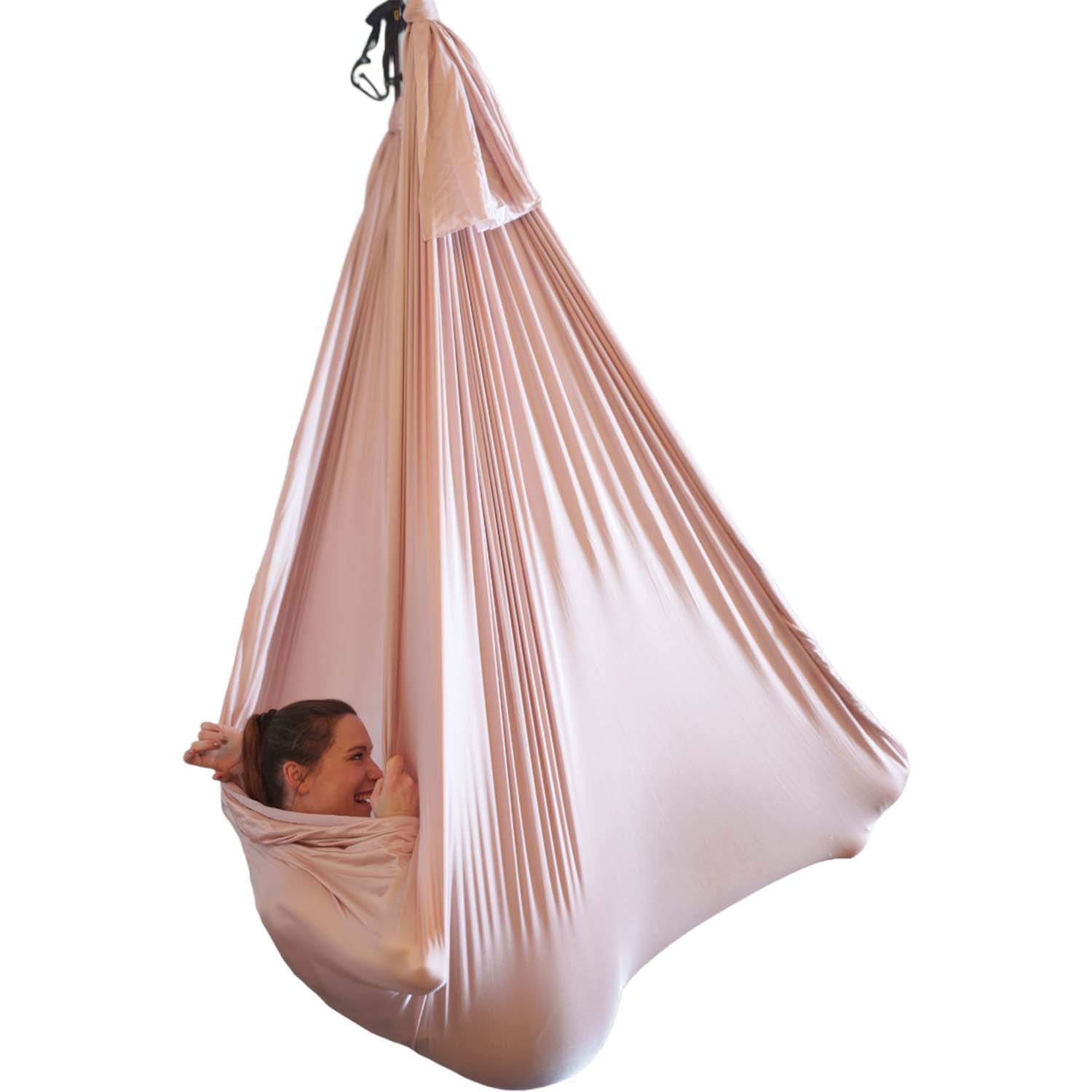 Altrosa Aerial Yoga Tuch, 7 Meter, wenig dehnbar, ideal für Luftgymnastik, erhältlich im Luftakrobatik Shop. Perfekt verarbeitet.