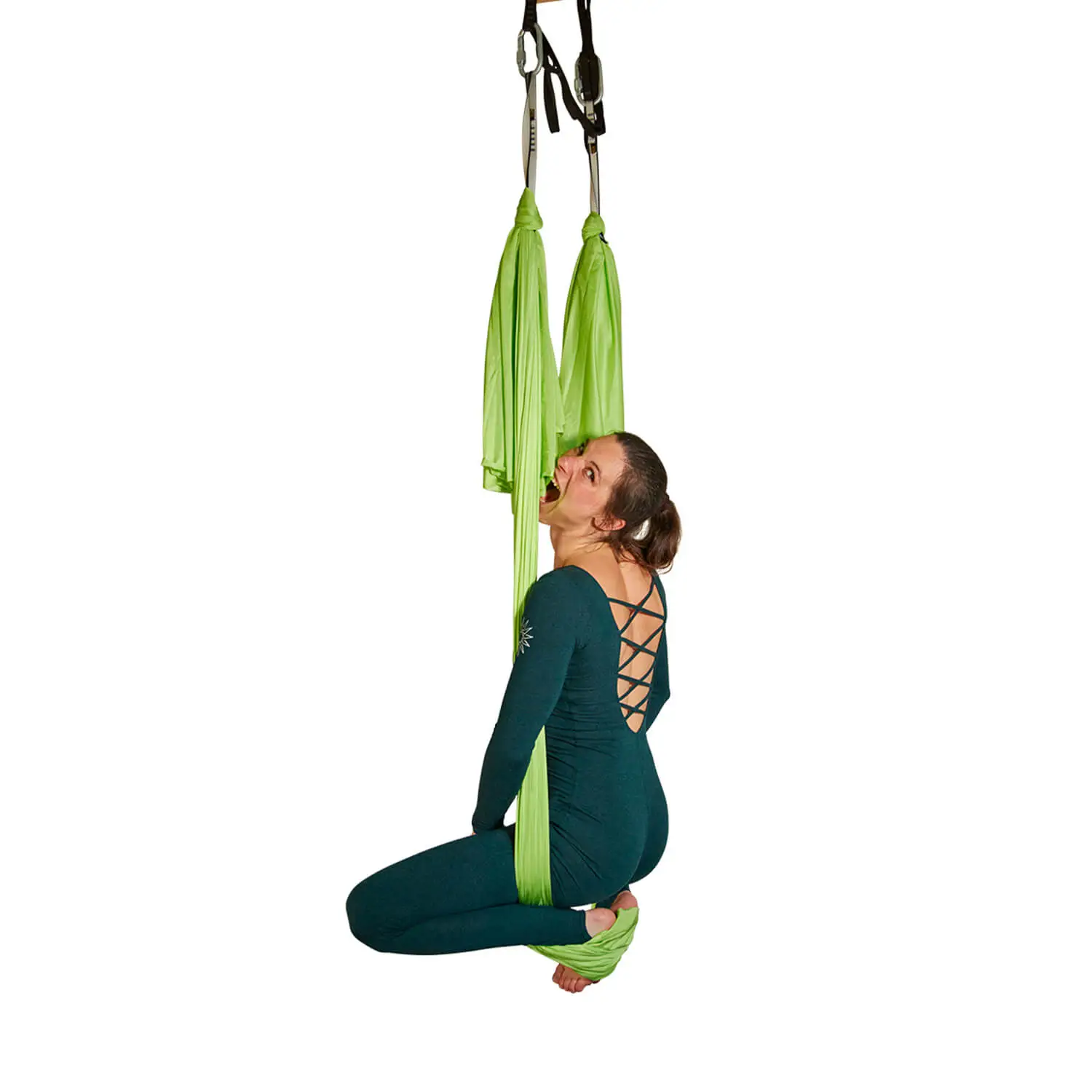 Hellgrünes, leicht dehnbares Aerial Yoga Tuch, perfekt für Luftakrobatik, horizontal gewebt, ohne Zubehör, angeboten von Luftakrobatik Shop.