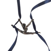 Halskette mit Motiven aus der Luftakrobatik